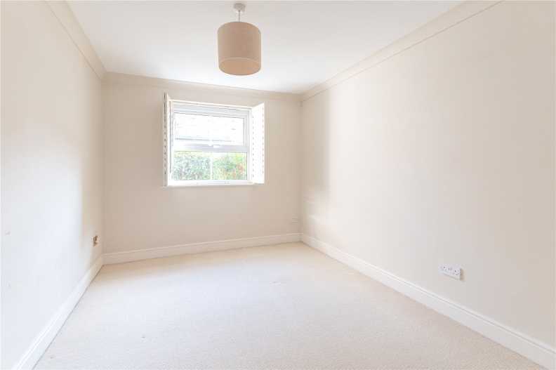 2 bedrooms apartments/flats to sale in Parkgate Mews, Highgate-image 5