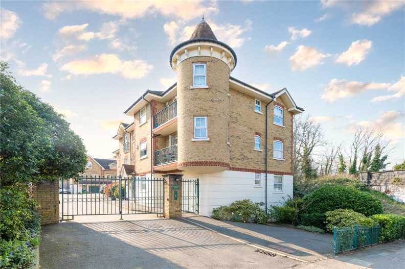 2 bedrooms apartments/flats to sale in Parkgate Mews, Highgate-image 1