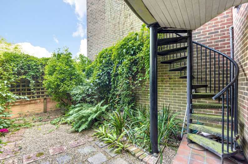 3 bedrooms houses to sale in Dukes Point, Dukes Head Yard, Highgate-image 15