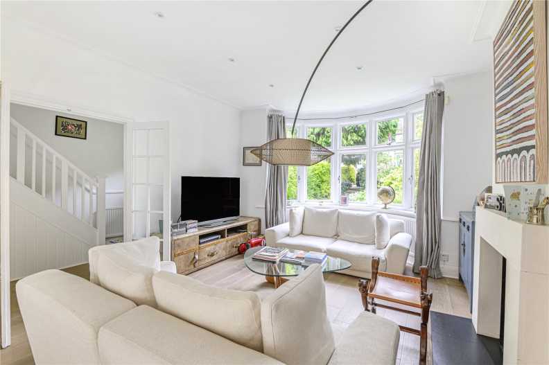4 bedrooms houses to sale in Priory Gardens, Highgate-image 2
