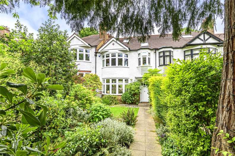 4 bedrooms houses to sale in Priory Gardens, Highgate-image 1