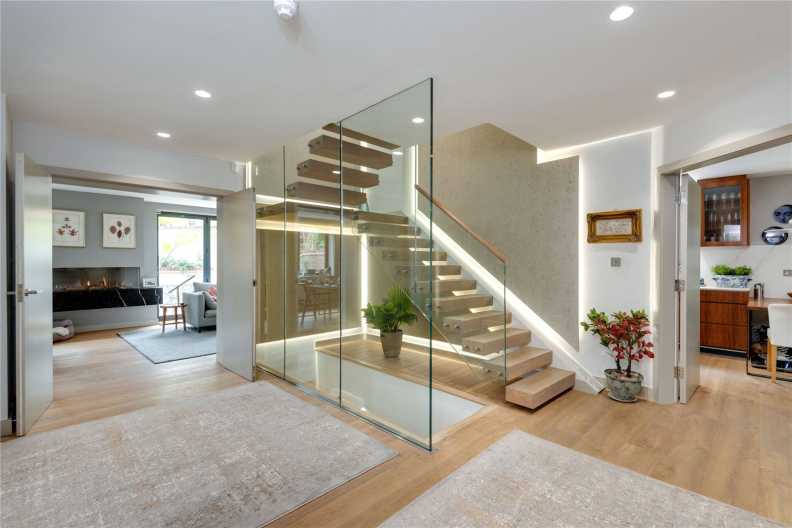 5 bedrooms houses to sale in Hornsey Lane Gardens, Highgate-image 2