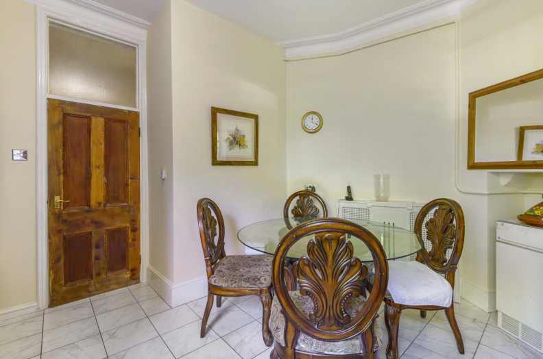 3 bedrooms apartments/flats to sale in Lissenden Mansions, Lissenden Gardens-image 14