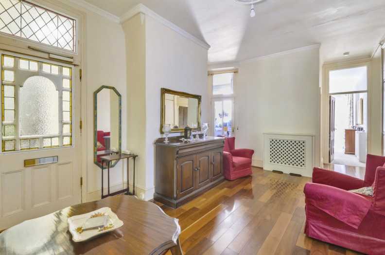3 bedrooms apartments/flats to sale in Lissenden Mansions, Lissenden Gardens-image 3