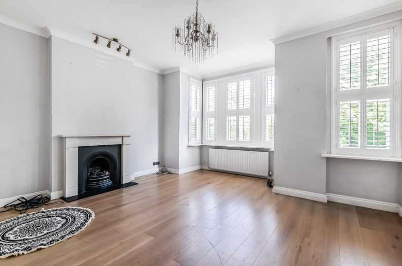 3 bedrooms apartments/flats to sale in Archway Road, Highgate-image 2