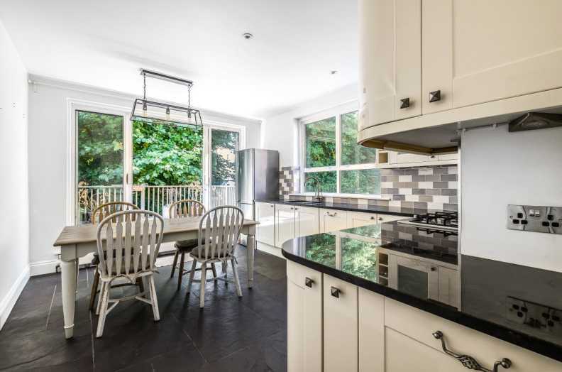 3 bedrooms apartments/flats to sale in Archway Road, Highgate-image 15