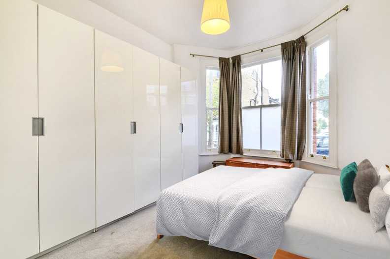 1 bedroom apartments/flats to sale in Bickerton Road, Archway-image 7