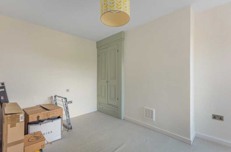 2 bedrooms apartments/flats to sale in Hillside Gardens, Highgate-image 11