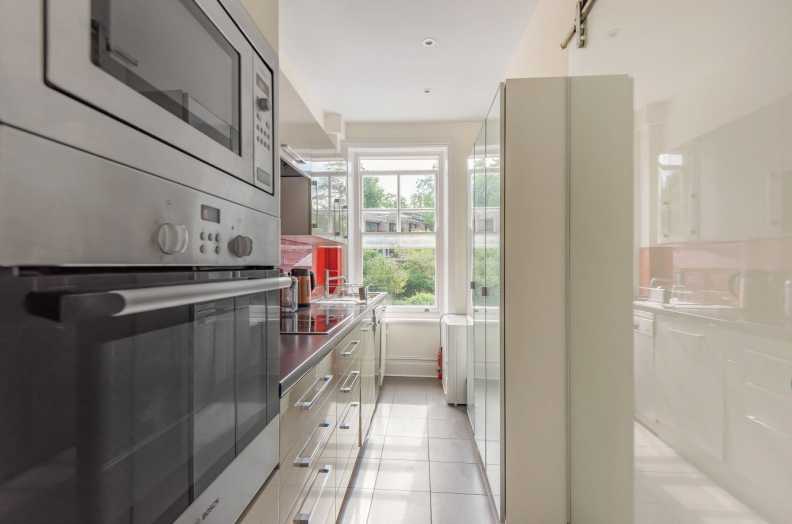 2 bedrooms apartments/flats to sale in Hillside Gardens, Highgate-image 12