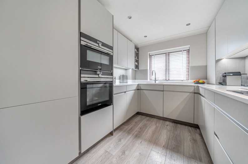 2 bedrooms apartments/flats to sale in Thornbury Square, Highgate-image 13