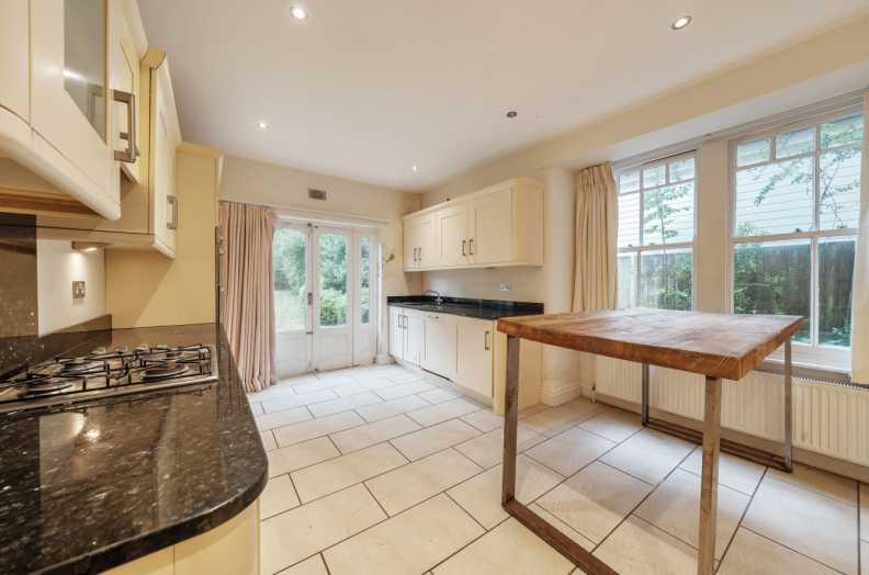 4 bedrooms houses to sale in Claremont Road, Highgate-image 11