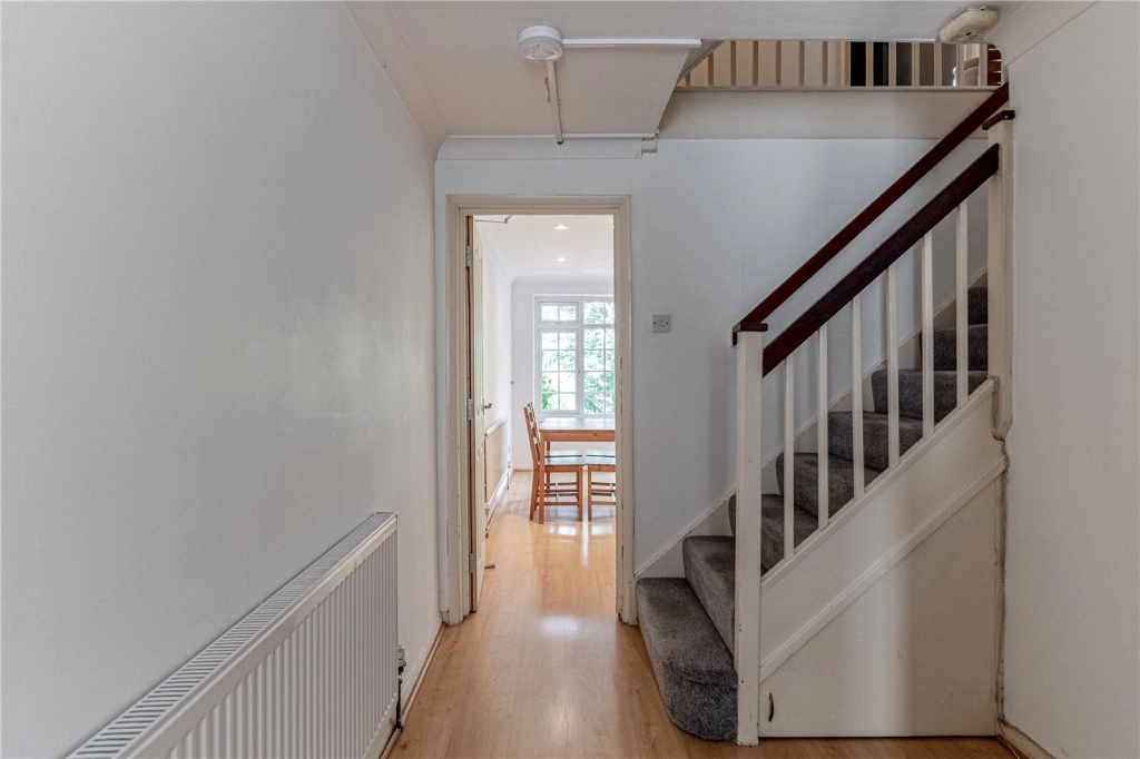 4 bedrooms houses for sale in Oldfield Mews, Highgate - N6 view 13