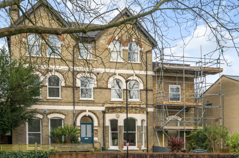 3 bedroom flat for Sale in Hornsey Lane, Highgate, N6, London