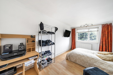 Great North Road, London - N2 view 20