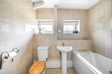 Great North Road, London - N2 view 16