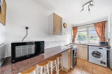 Great North Road, London - N2 view 10