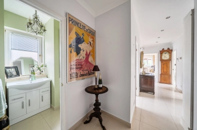 Sheldon Avenue, Highgate - N6 view 11