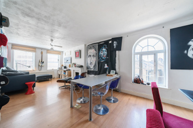 Aylmer Road, East Finchley - N2 view 3