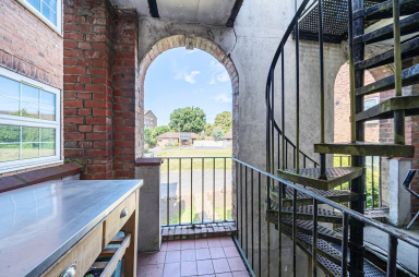 Aylmer Road, East Finchley - N2 view 10