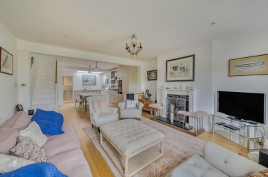 Southwood Lane, London - N6 view 2