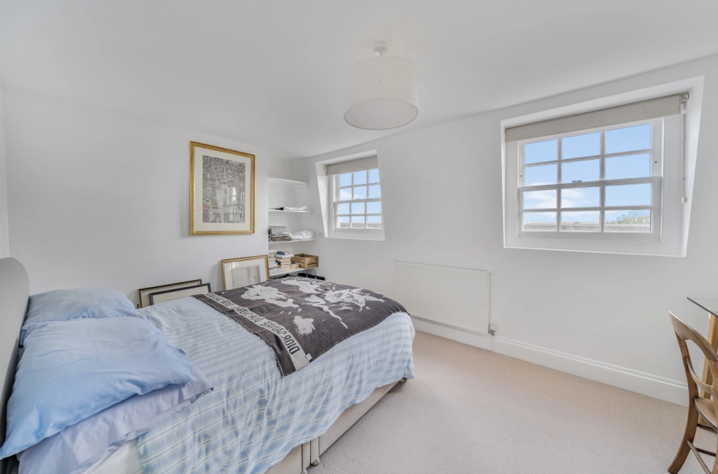 3 bedrooms houses for sale in Southwood Lane, London - N6 view 8