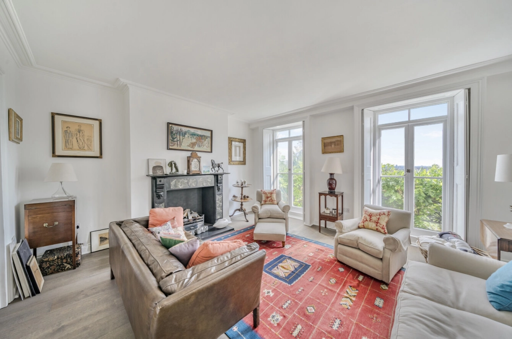 3 bedrooms houses for sale in Southwood Lane, London - N6 view 15