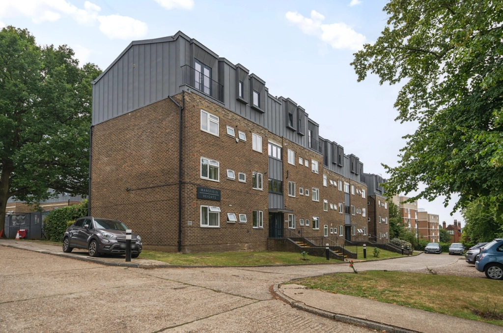 2 bedrooms apartments/flats for sale in Great North Road, East Finchley - N2 view 1