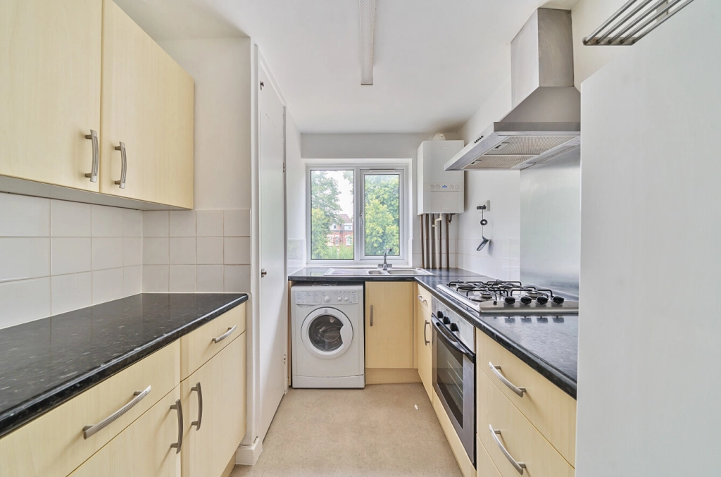 2 bedrooms apartments/flats for sale in Great North Road, East Finchley - N2 view 7