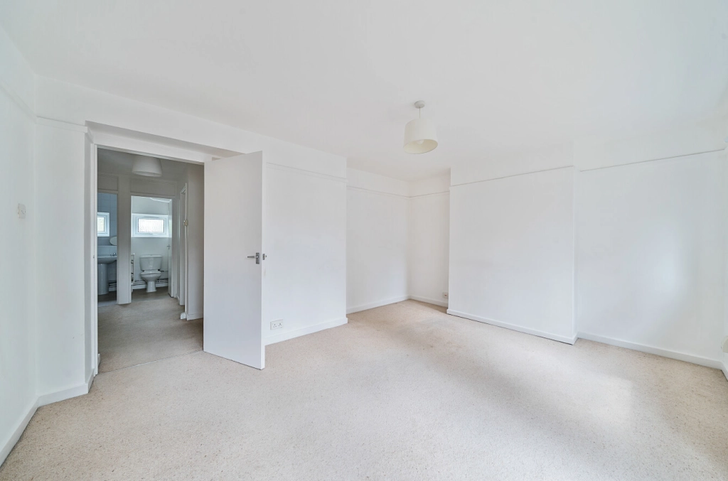 2 bedrooms apartments/flats for sale in Great North Road, East Finchley - N2 view 9