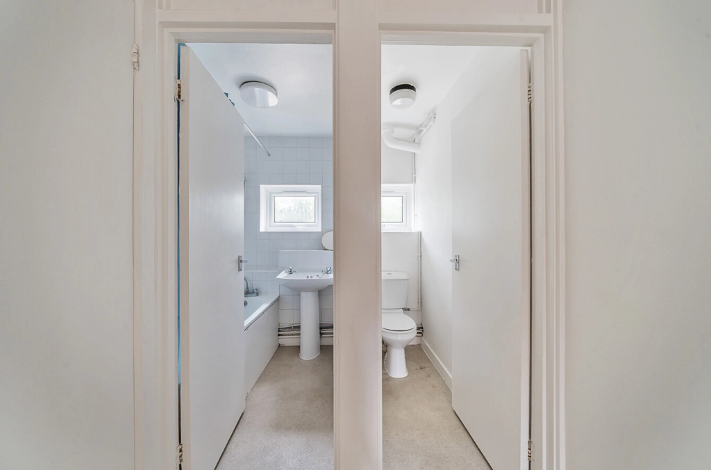 2 bedrooms apartments/flats for sale in Great North Road, East Finchley - N2 view 10