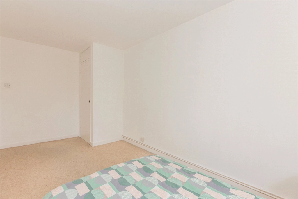 2 bedrooms apartments/flats for sale in Great North Road, East Finchley - N2 view 12