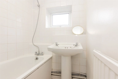 Great North Road, East Finchley - N2 view 27