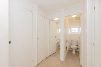 Great North Road, East Finchley - N2 view 30