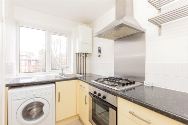 Great North Road, East Finchley - N2 view 18