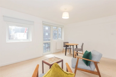 Great North Road, East Finchley - N2 view 9