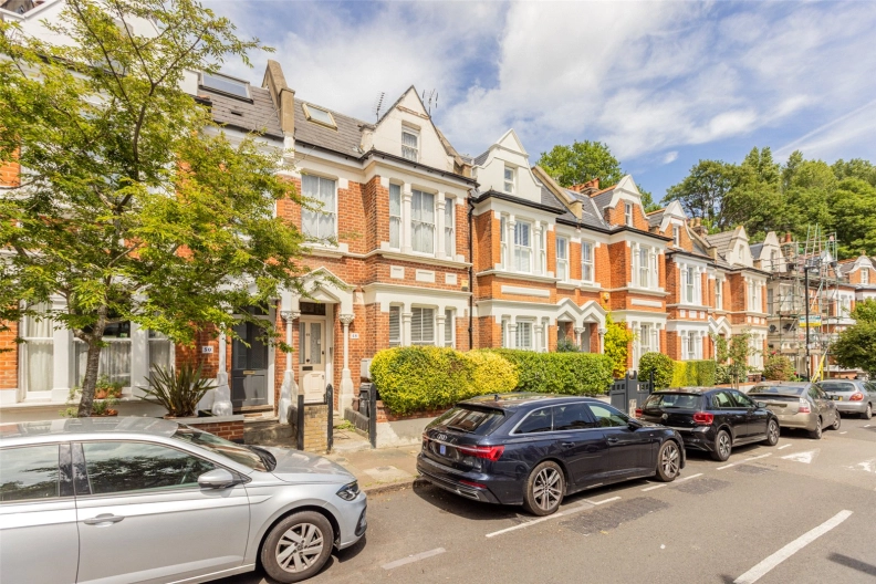 1 bedroom apartments/flats to sale in Waterlow Road, London-image 10