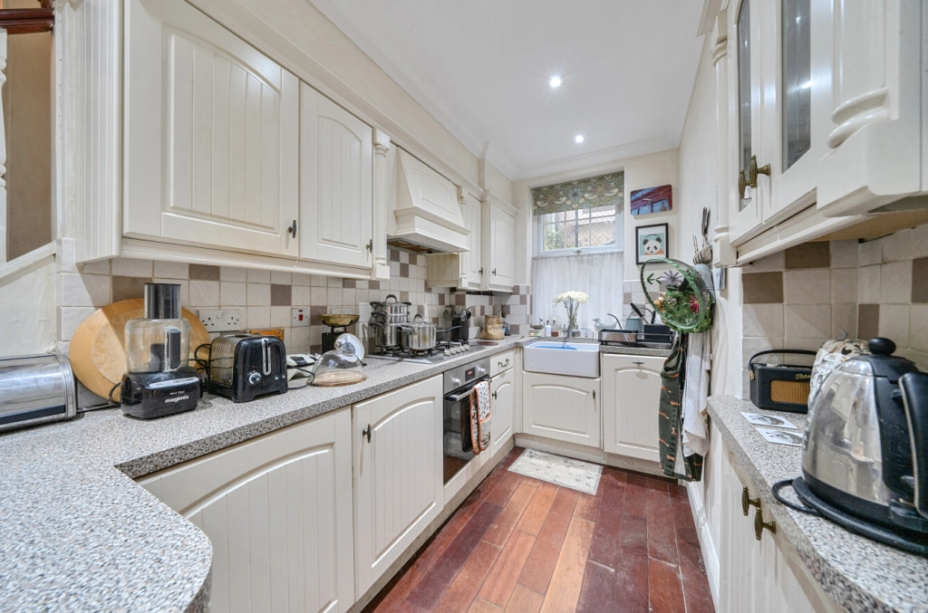 2 bedrooms apartments/flats for sale in Shepherds Hill, London - N6 view 5