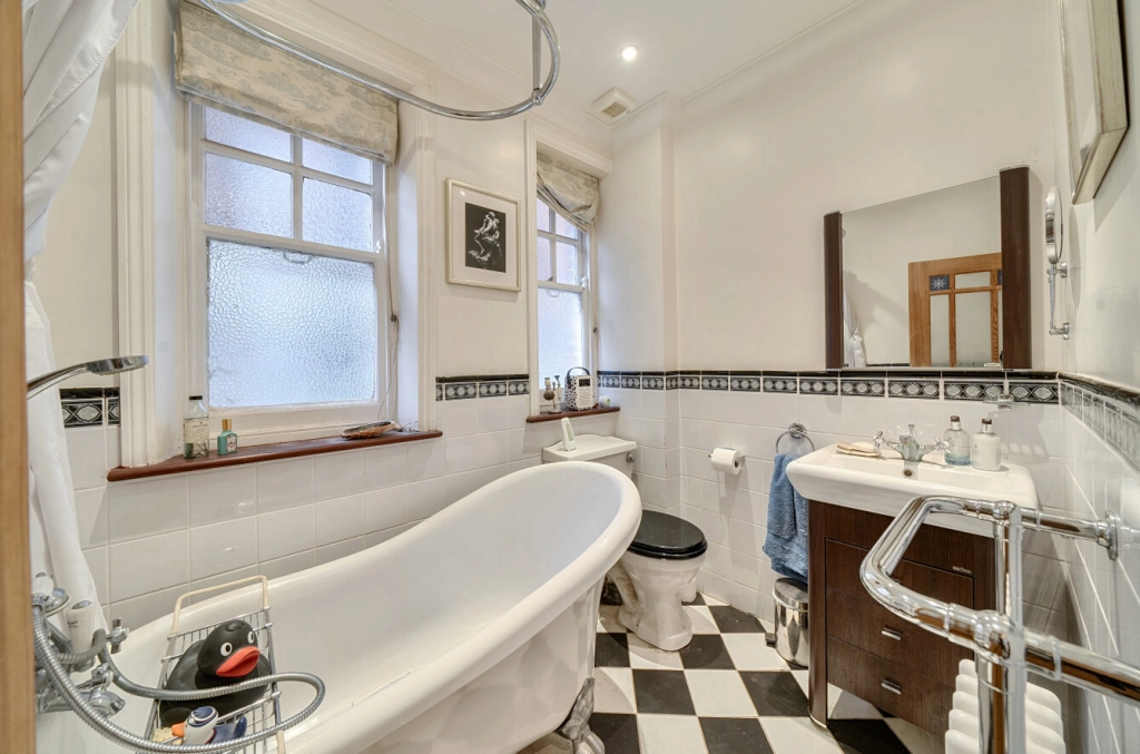 2 bedrooms apartments/flats for sale in Shepherds Hill, London - N6 view 8