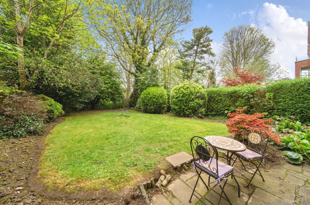 2 bedrooms apartments/flats for sale in Shepherds Hill, London - N6 view 9