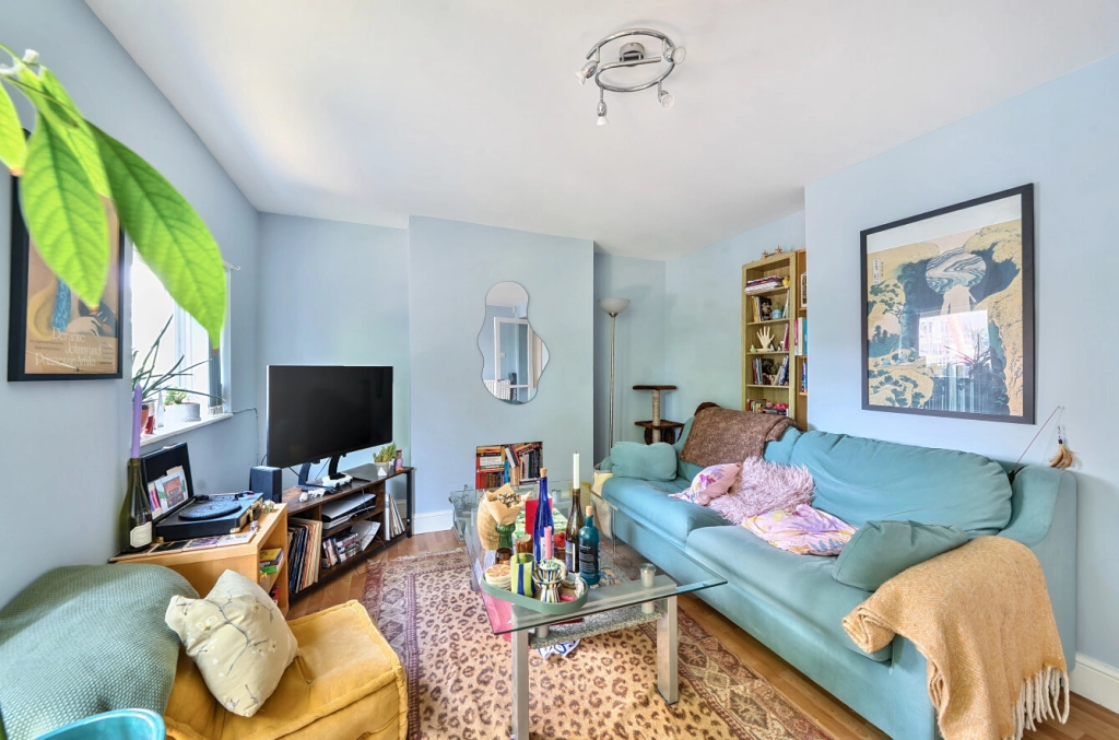 2 bedrooms apartments/flats for sale in Great North Road, London - N2 view 11