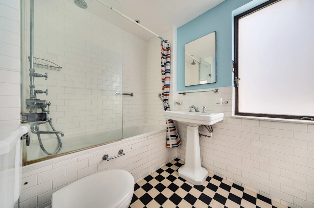 4 bedrooms apartments/flats for sale in North Hill, London - N6 view 11