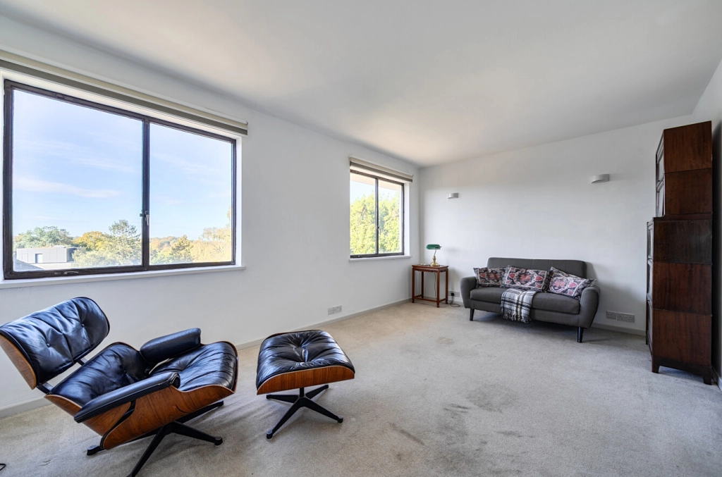 4 bedrooms apartments/flats for sale in North Hill, London - N6 view 13