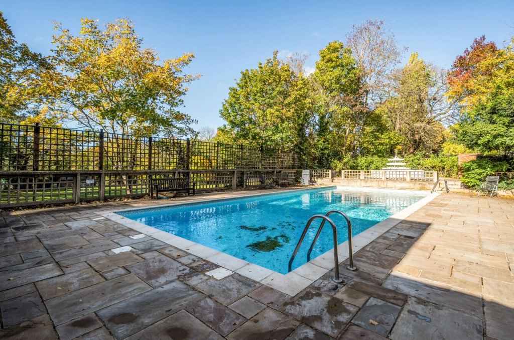 4 bedrooms apartments/flats for sale in North Hill, London - N6 view 19