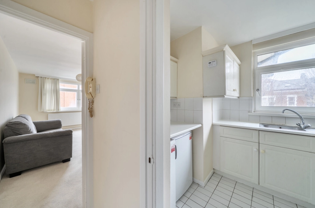 2 bedrooms apartments/flats for sale in Crouch Hall Road, Crouch End - N8 view 12