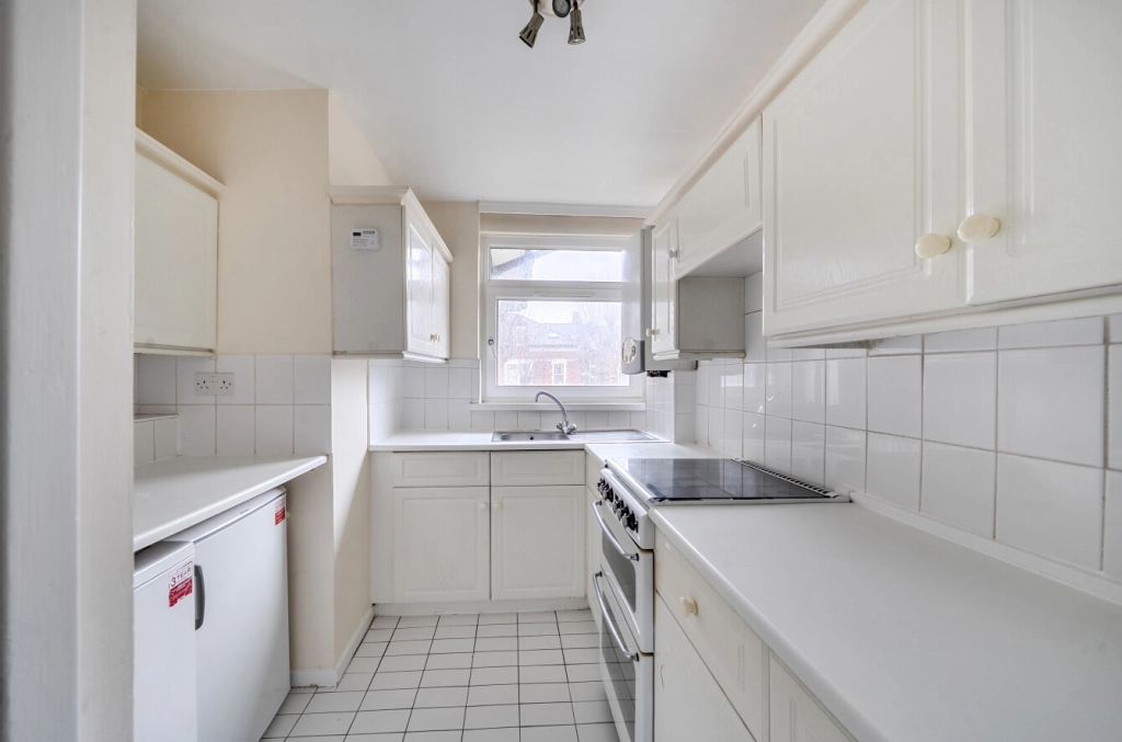 2 bedrooms apartments/flats for sale in Crouch Hall Road, Crouch End - N8 view 3