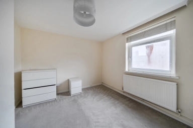 Crouch Hall Road, Crouch End - N8 view 4