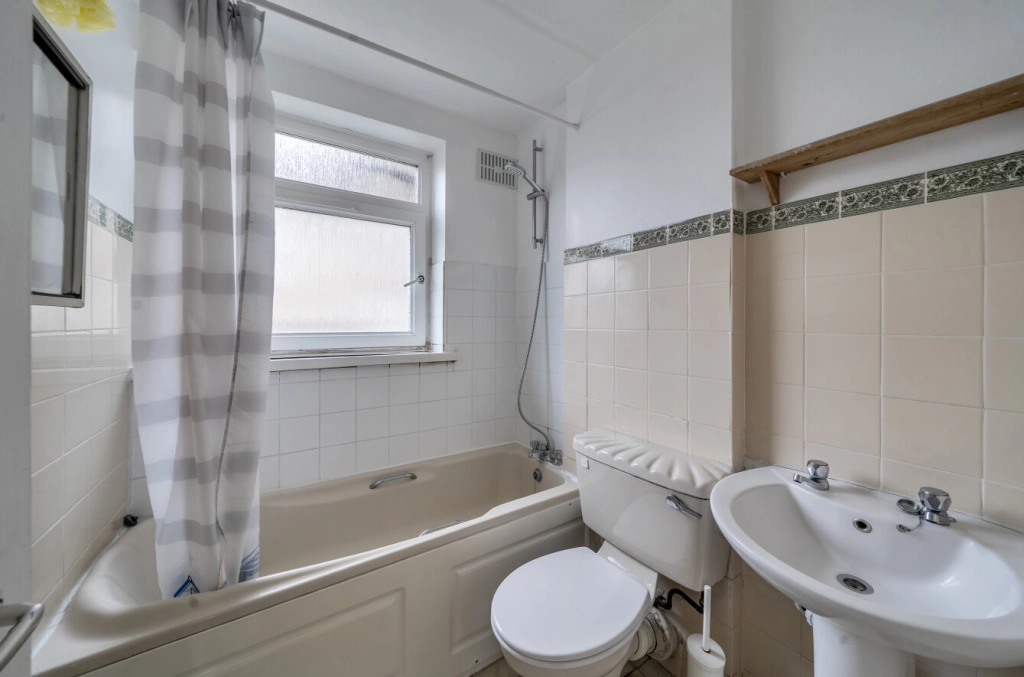 2 bedrooms apartments/flats for sale in Crouch Hall Road, Crouch End - N8 view 5