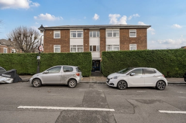 Crouch Hall Road, Crouch End - N8 view 1