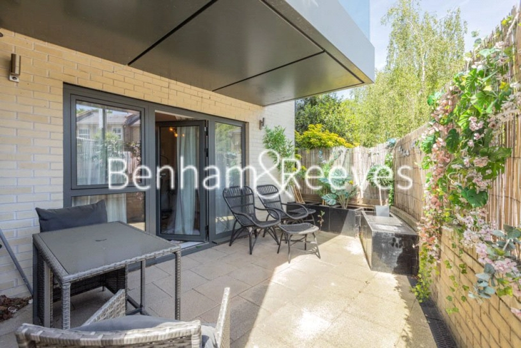 2 bedrooms apartments/flats for sale in Archway Road, London - N6 view 18