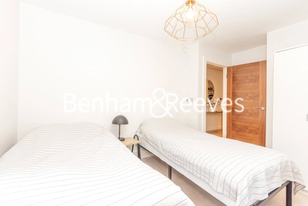 2 bedrooms apartments/flats for sale in Archway Road, London - N6 view 15